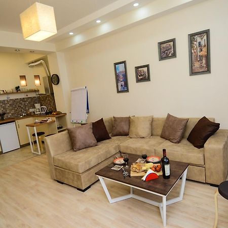 B-Lax Apartment Tbiliszi Kültér fotó